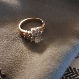 Elegant Gold and Silver Women's Ring